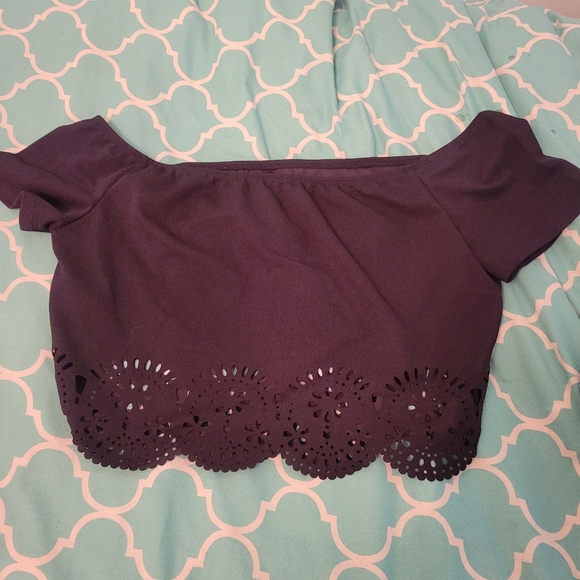 Off the Shoulder Top - Picture 2 of 2